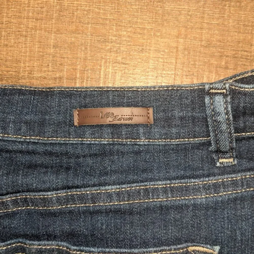 Lee Relaxed Fit Straight Leg Blue Denim Jeans Size 18M